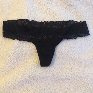 VS PINK black lace thong